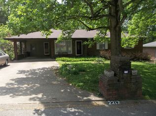 2212 Circle Dr, Milton, WV 25541