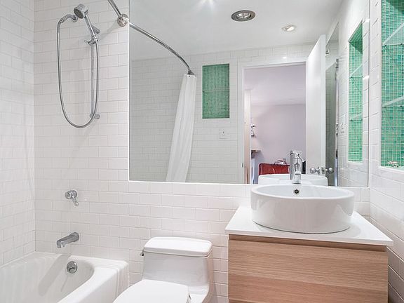 5th image of 445 W 19th St APT 7C