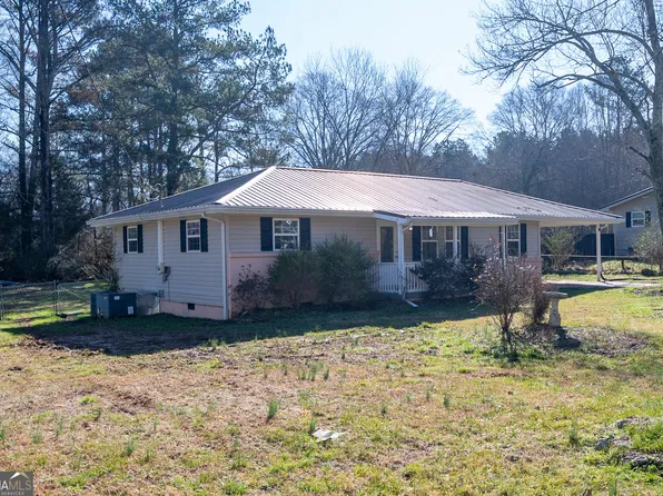 1109 McClure Dr, Tunnel Hill, GA 30755