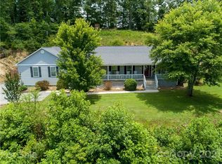 99 Long Branch Rd, Marshall, NC 28753