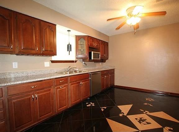 4th image of 7737 Scottwood Dr