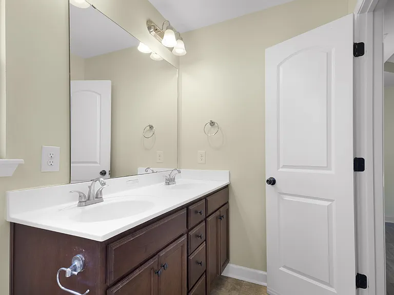 102 Bridgeport Dr — Photo 21