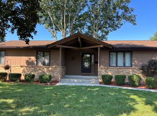 2005 11th Ave, Sterling, IL 61081