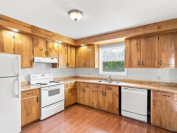 5th image of 12 Thorburn Place