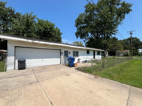 1055 Maynard Dr, Benton Harbor, MI 49022