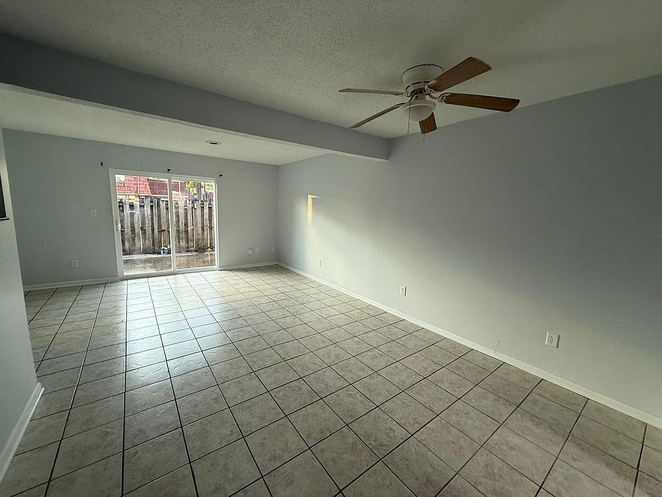 1st image of 1025 Carolina Rd APT D3