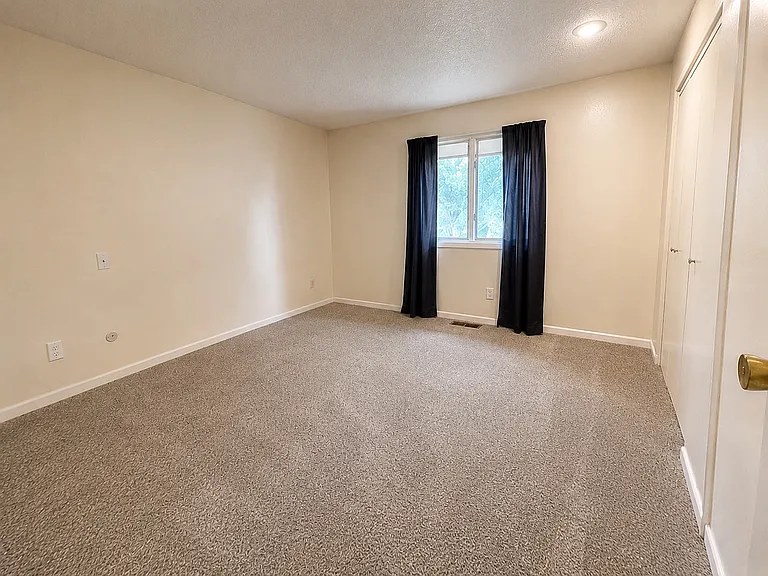 117 S Oxford Rd — Photo 10