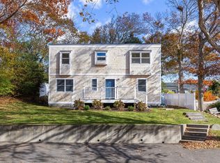 7 Windsor Dr, Plymouth, MA 02360