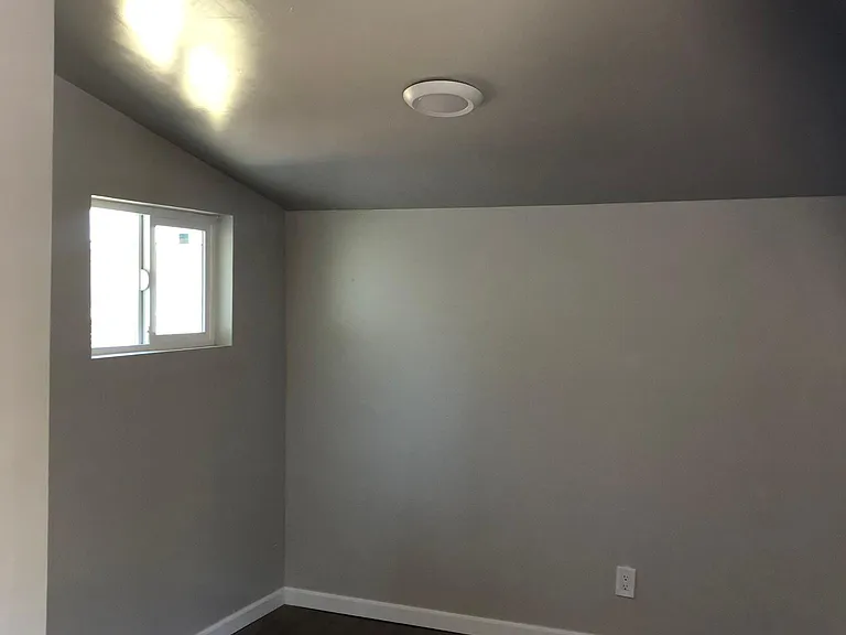 223 E Nevada St — Photo 8