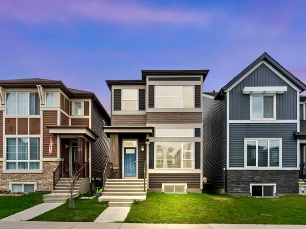 46 S Corner Meadows Cmn NE, Calgary, AB T3N 1K1