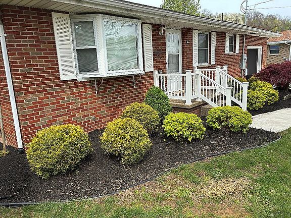 2nd image of 724 Circle Dr