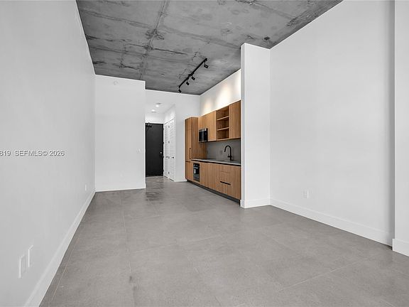 5th image of 91 NW 27th St #204