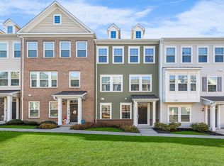 81 Truman Dr, Wood Ridge, NJ 07075