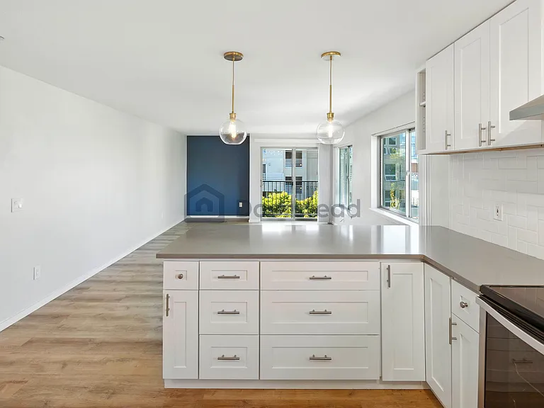 601 Summit Ave E #401 — Photo 17