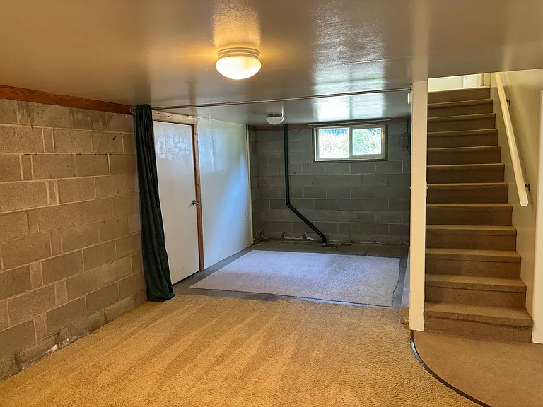 1115 SE Roberts Ave — Photo 22
