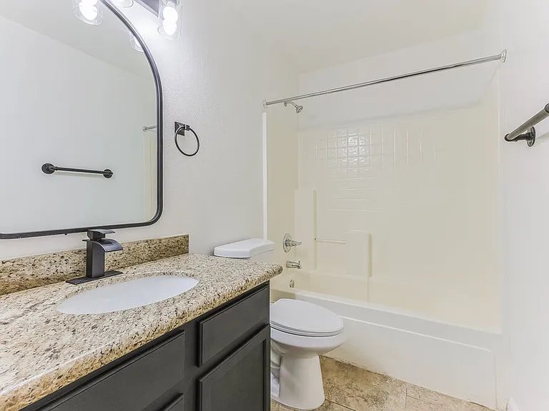 2281 E Peach Tree Dr — Photo 15