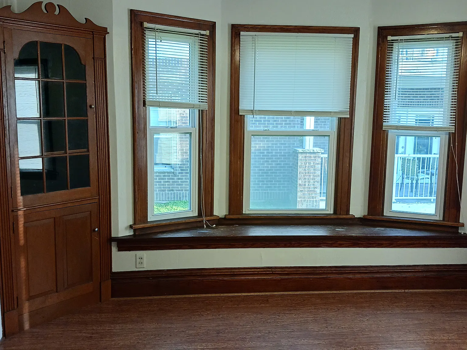 4 bed, 2.5 bath, 2100 sqft, $2,900 — Photo 3