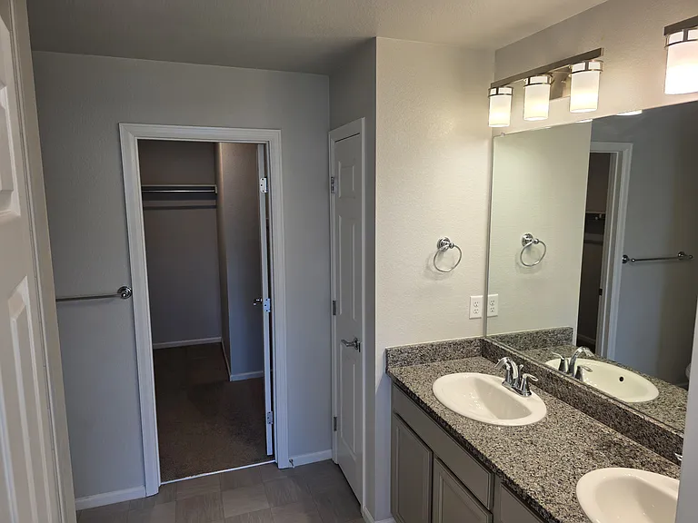 18760 E 66th Pl — Photo 13