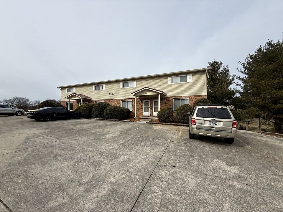 1st image of 3607 Lark Cir APT E