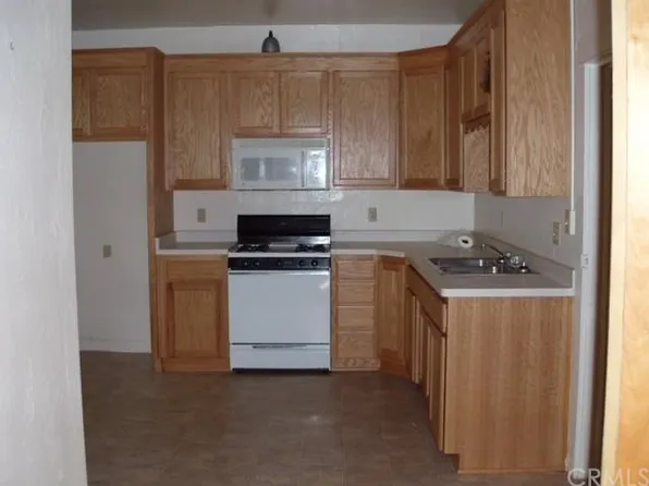 494 E 5th St #1, Chico, CA 95928