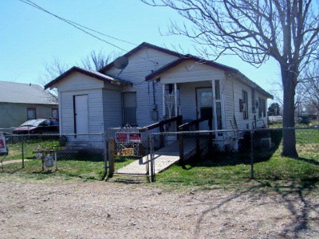 1st image of 2104 Bristol Dr