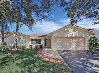 9843 NW 53rd Ct, Pompano Beach, FL 33076