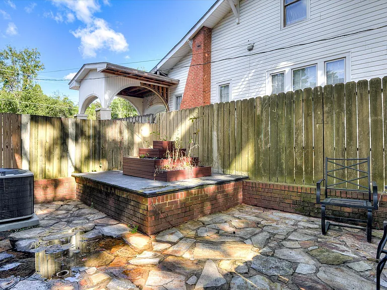 314 Laurens St SW #B — Photo 24