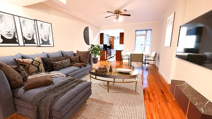 Rented by Mallan Real Estate Inc | media 3