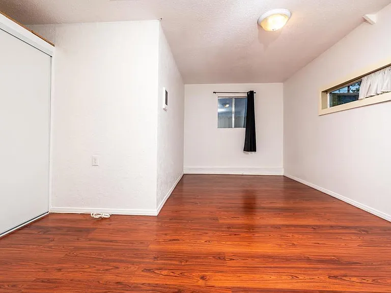 1568 Primera St #B — Photo 11