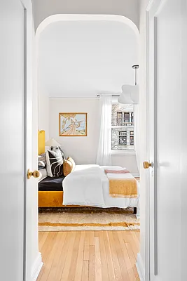 Sold by Compass | media 22