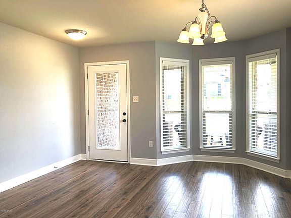 2nd image of 18296 Cardinal Ln