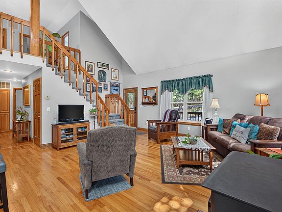 4th image of 27639 Royal Point Drive