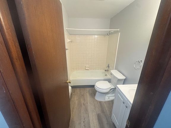 5th image of 125 Mead St Unit 7