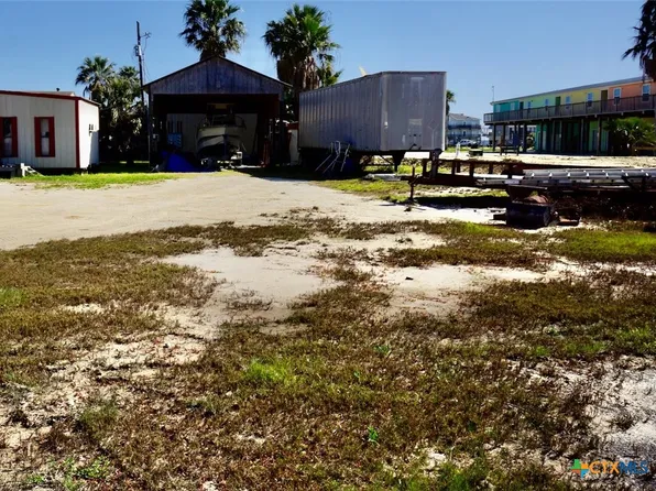 N 15th St, Pt O Connor, TX 77982