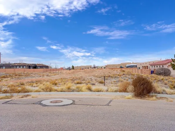 8027 Monte Carlo Dr NW, Albuquerque, NM 87120