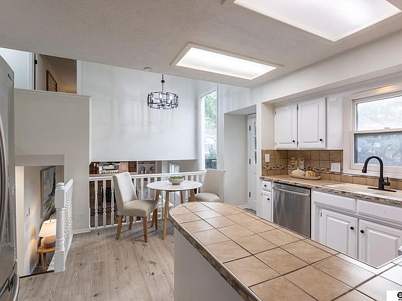 5th image of 2813 Nottingham Dr