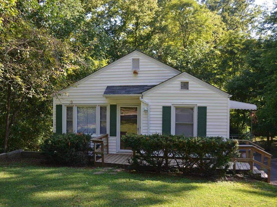 1st image of 300 Woodlawn Pike