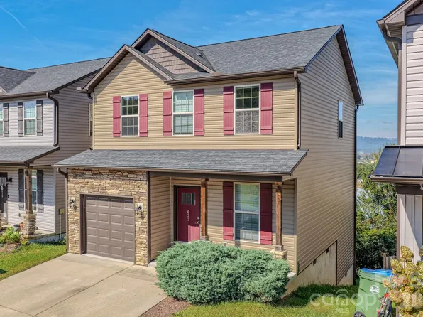623 Cardwell Ln, Fletcher, NC 28732