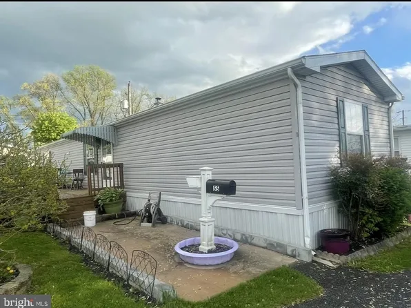55 Summer St, Landisville, PA 17538