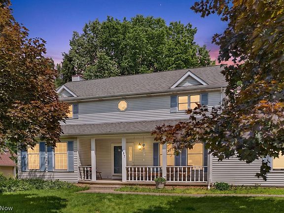 3rd image of 657 Cherry Valley Dr