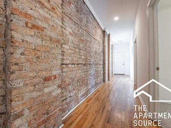 4th image of 2336 N Milwaukee Ave #2F