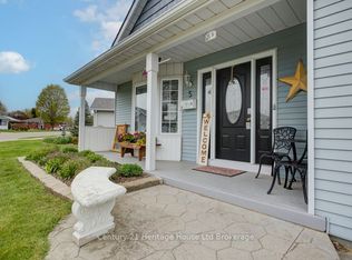 5 Dereham Dr, Tillsonburg, ON N4G 5L8