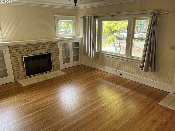 4th image of 1824 NE 52nd Ave