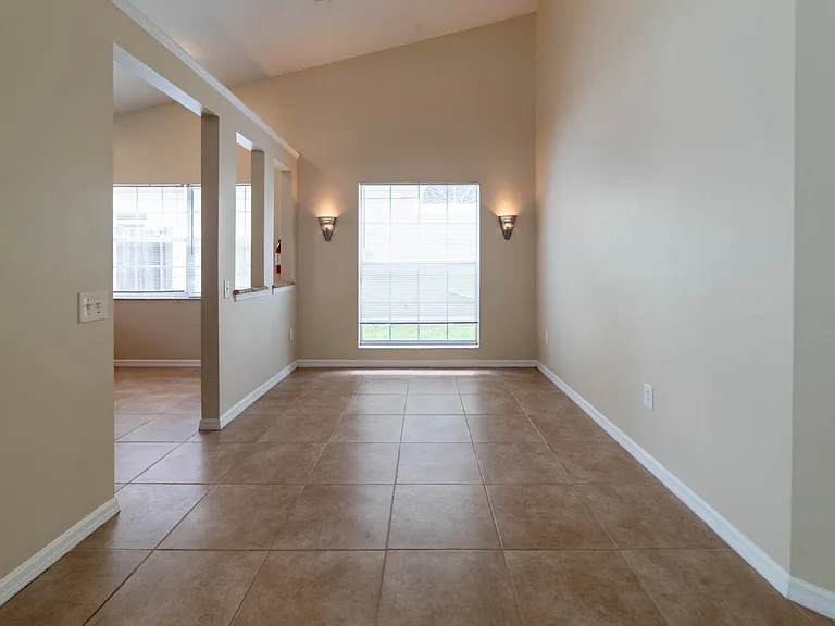 8345 Fort Thomas Way — Photo 28