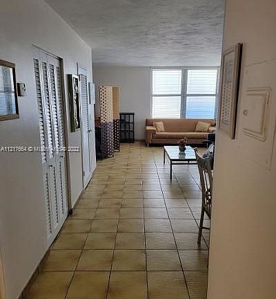 4th image of 2899 Collins Ave APT 914