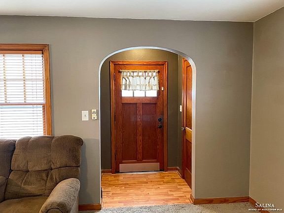 3rd image of 640 S 12th St