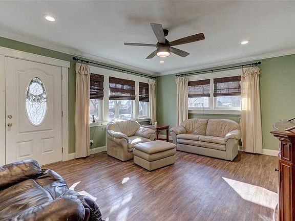 3rd image of 82-25 243rd St
