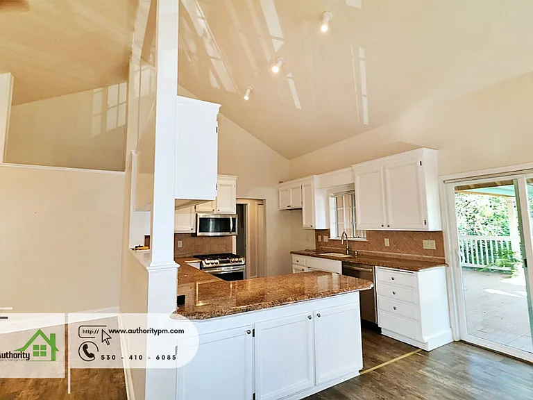 3747 Sunday Ct — Photo 7