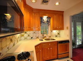 108 Fairview Dr, Bedminster, NJ 07921