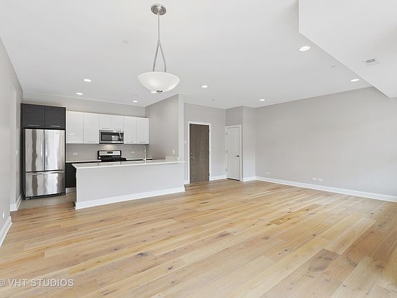 5th image of 833 Laurel Ave Unit 102